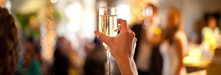 6 Unique Engagement Gifts They?ll Remember Came from You